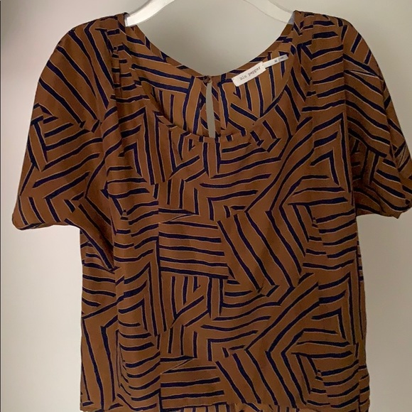 Blouse - Picture 2 of 3